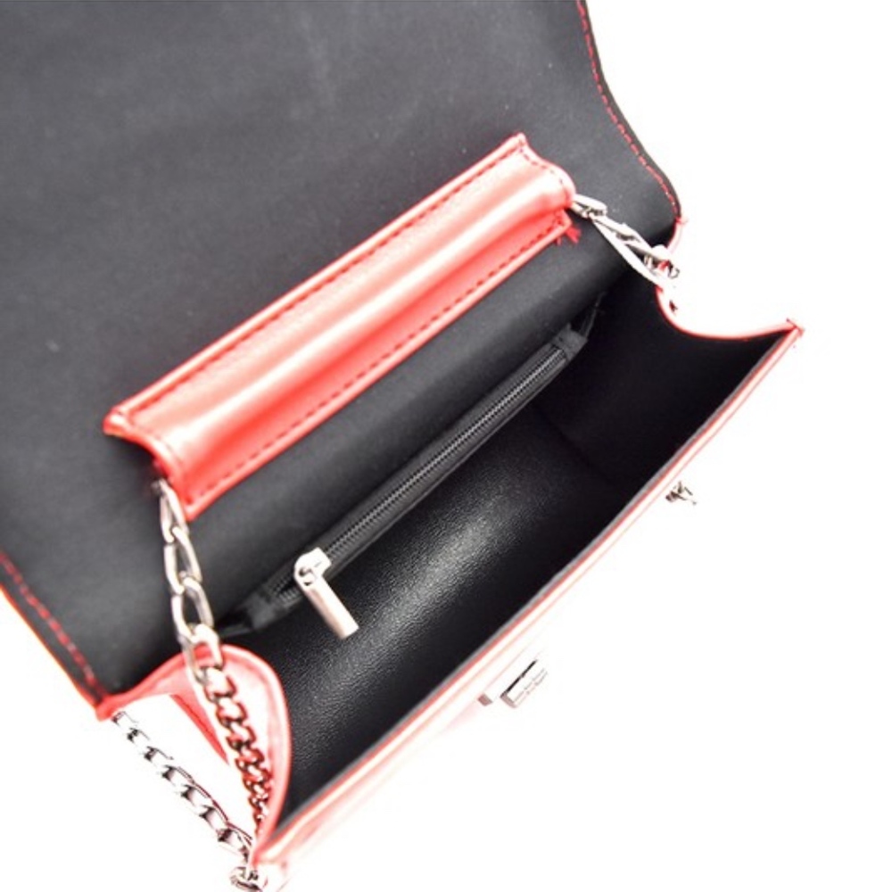 Black Chevron Quilted Turn-Lock Chain Shoulder Bag - Picture 4 of 4